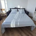 Studio De Charme Toits Parisiens