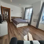 Studio De Charme Toits Parisiens